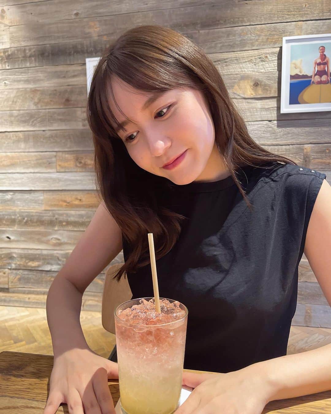 大場美奈さんのインスタグラム写真 - (大場美奈Instagram)「#ロンハーマンカフェ で頼んだ ベニスピーチレモネード🍑🍋」9月13日 13時31分 - obamina__43