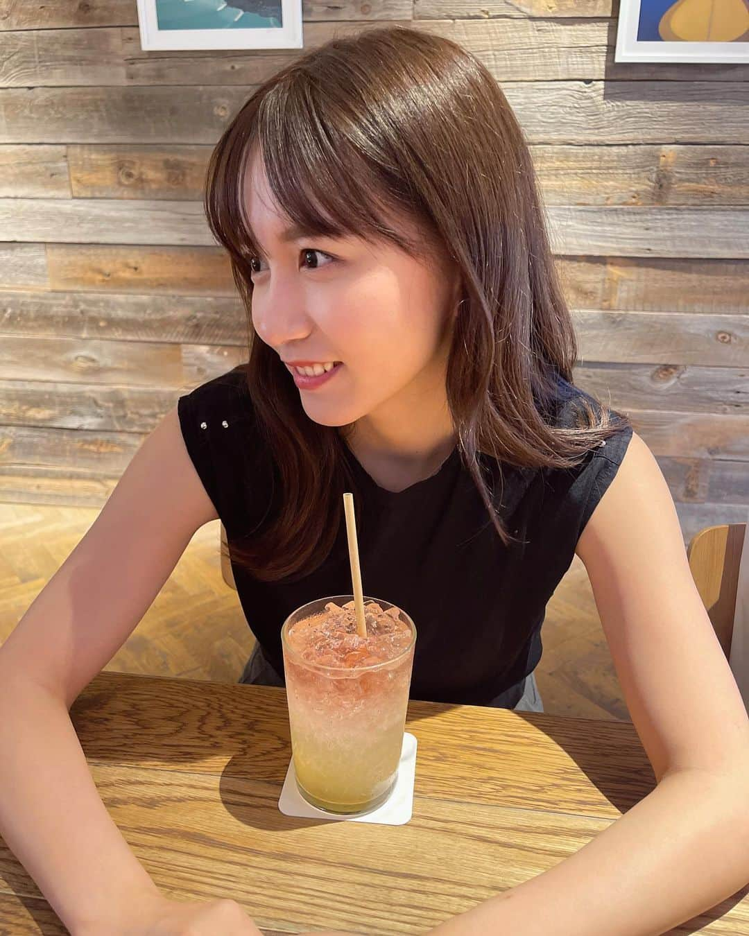 大場美奈のインスタグラム：「#ロンハーマンカフェ で頼んだ ベニスピーチレモネード🍑🍋」