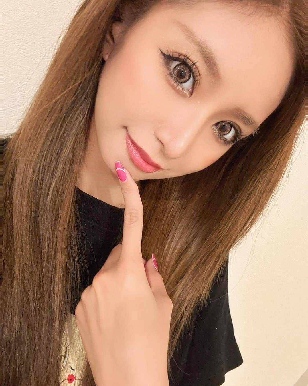 月瀬のあのインスタグラム：「. だいぶ涼しくなったね𓂃𓈒𓏸︎︎︎︎  札幌の夏は短い🥲 9月はお休み多めだけど元気だよっ🧏🏾‍♀️🤍 お店に来てくれる方は連絡ください🧚🏼‍♀️」