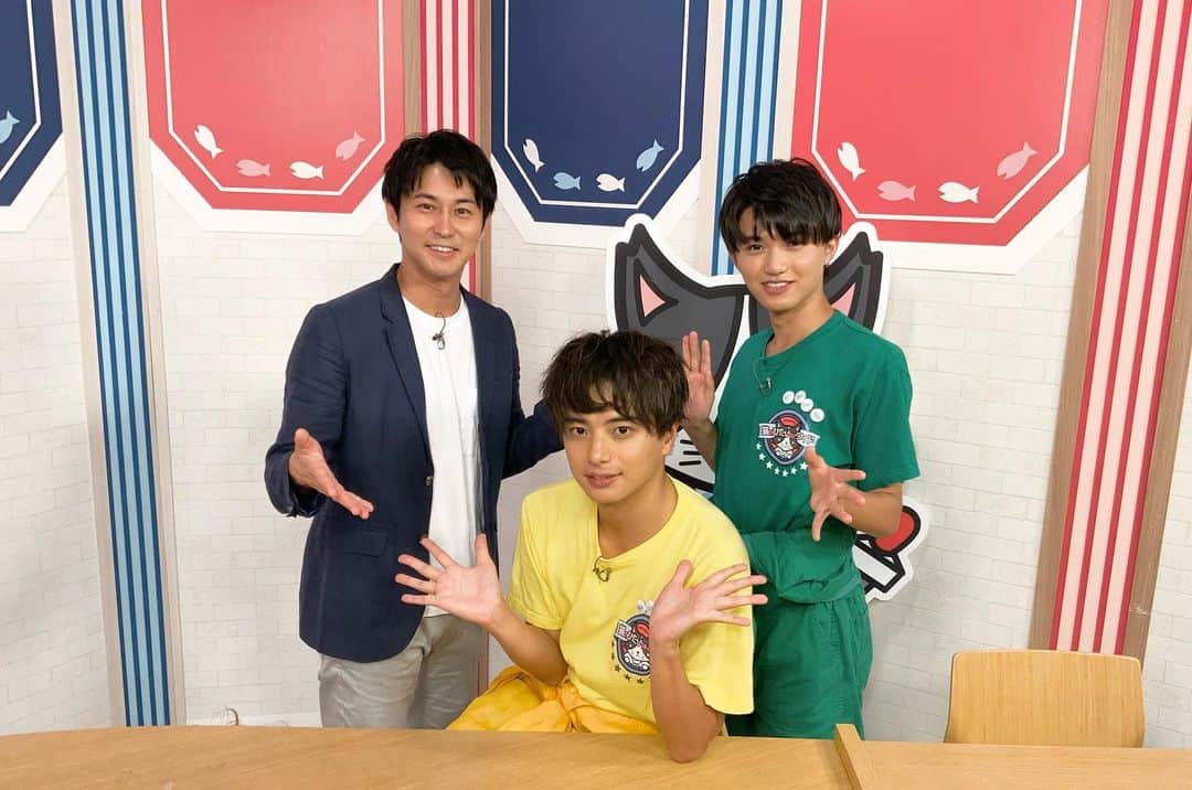 猫のひたいほどワイドさんのインスタグラム写真 - (猫のひたいほどワイドInstagram)「生放送ご覧いただきましてありがとうございました🐱✨ #猫ひた #水曜日 #道じゅねー」9月13日 13時46分 - nekohita_tvk