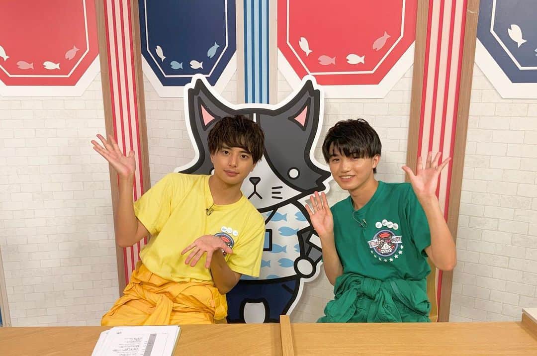 猫のひたいほどワイドさんのインスタグラム写真 - (猫のひたいほどワイドInstagram)「生放送ご覧いただきましてありがとうございました🐱✨ #猫ひた #水曜日 #道じゅねー」9月13日 13時46分 - nekohita_tvk