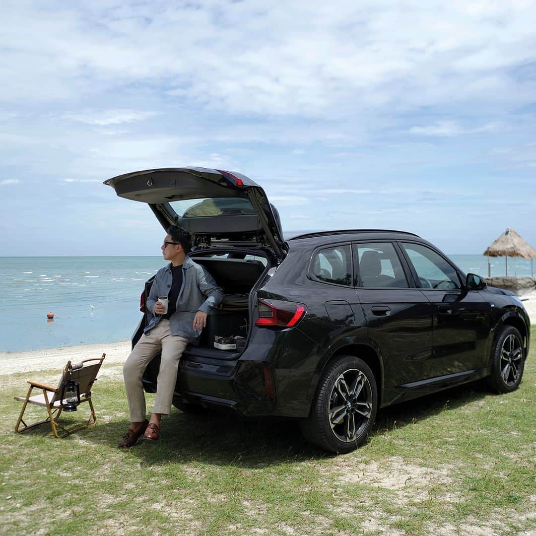 BMW Thailandさんのインスタグラム写真 - (BMW ThailandInstagram)「พร้อมหรือยัง? ที่จะพบกับ THE NEW X1 sDrive20i ยนตรกรรมอเนกประสงค์ที่มาพร้อมกับระบบอำนวยความสะดวกให้คุณอย่างครบครัน ในงาน BMW Xpo 2023 ที่ เซ็นทรัล ลาดพร้าว ตั้งแต่วันที่ 14-17 กันยายน 2566  #BMW #BMWTH #JOYisBMW #สุนทรียภาพแห่งการขับขี่ #THEX1」9月13日 14時05分 - bmwthailand