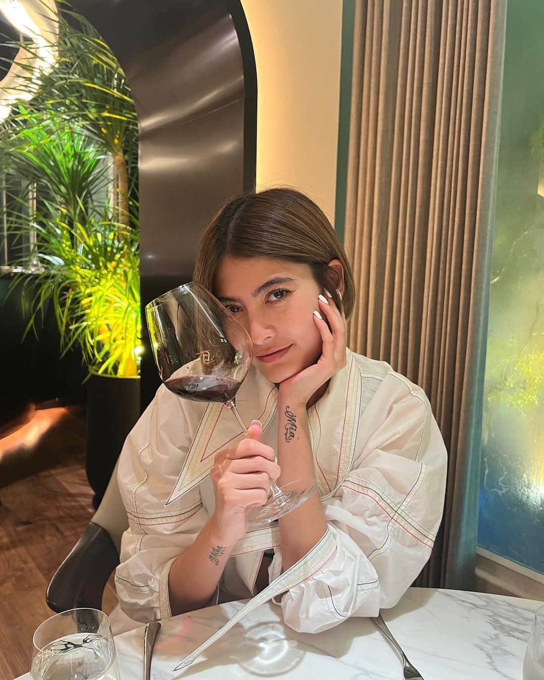 マギー・ラースリー・バーレンシエガーのインスタグラム：「Indian fusion night」