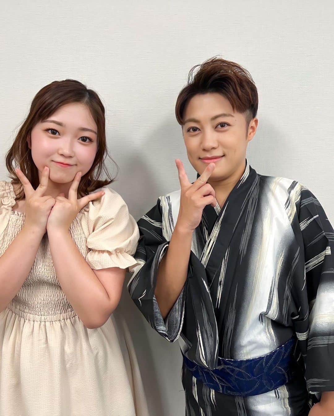 はやぶさのインスタグラム：「こんにちは‼︎ 今日もまだまだ暑いですね。 今日の写真は以前イベントで舞乃空さんと撮ったものです^ ^18歳だそうです‼︎若い〜(*ﾟ∀ﾟ*)  【EN】  Hello ‼︎ It's still hot today.  Today's photo was taken with Manoa-chan at an event earlier ^^   She is 18 years old ‼︎   young~!  #はやぶさ #ヒカル #ヤマト #大滝ひかる #駿河ヤマト #イベント #一日一枚  #写真  #hayabusa #hikaru #yamato #event  #picstory  #picstagram #photooftheday  #photogram  #hayabusadiary  #はやぶさの日記  #fotohariini」
