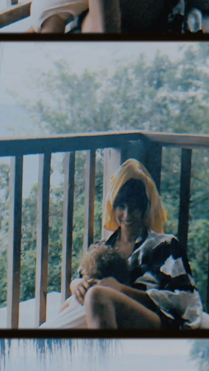 ジャッキー・クルーズのインスタグラム：「Even on rainiest days, you’ve got sunrise in your eyes. ☀️ Just a quick reminder to pre save my latest single out this Friday. Thank you thank you thank you. I am a full time mother and a full time artist and This is what it looks like.」