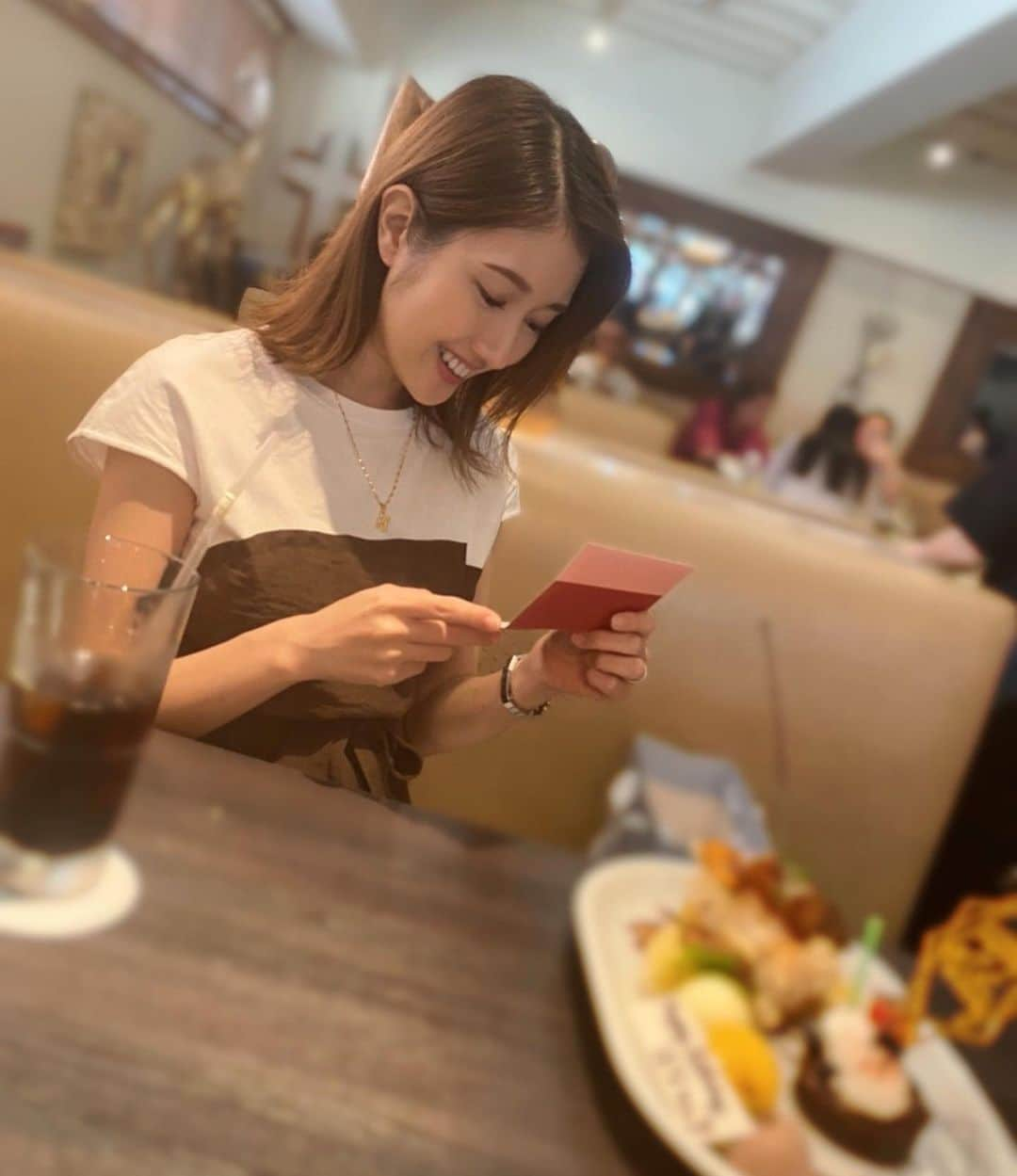 多岐川華子さんのインスタグラム写真 - (多岐川華子Instagram)「久しぶりなお友達と☺️ 普通に久しぶりのランチかと思ったら、まさかのお祝いまで🥂 ありがとう！ びっくりした〜。 お手紙もとっても嬉しいなぁ☺️  しほちゃん可愛いだけじゃなく心まで美しいんだっ。 いつも浄化される🥰 またゆっくりと〜☕️」9月13日 15時15分 - hanako__official