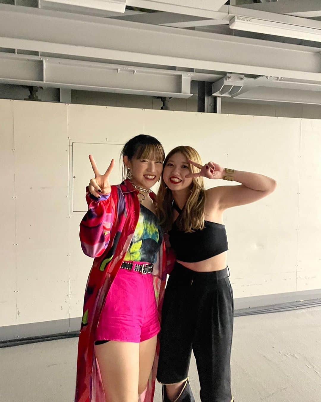竹内朱莉さんのインスタグラム写真 - (竹内朱莉Instagram)「代々木の夜公演の衣装はこんな感じで真っ黒でお届けしました🌚✌️ この衣装も可愛くてお気に入り〜😚🫶  #ハロプロ25周年 #アンジュルム」9月13日 15時11分 - akari_takeuchi.official
