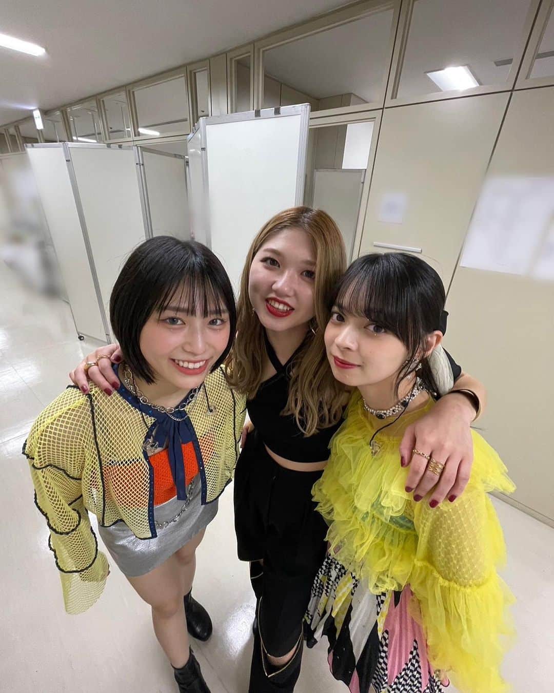 竹内朱莉さんのインスタグラム写真 - (竹内朱莉Instagram)「代々木の夜公演の衣装はこんな感じで真っ黒でお届けしました🌚✌️ この衣装も可愛くてお気に入り〜😚🫶  #ハロプロ25周年 #アンジュルム」9月13日 15時11分 - akari_takeuchi.official