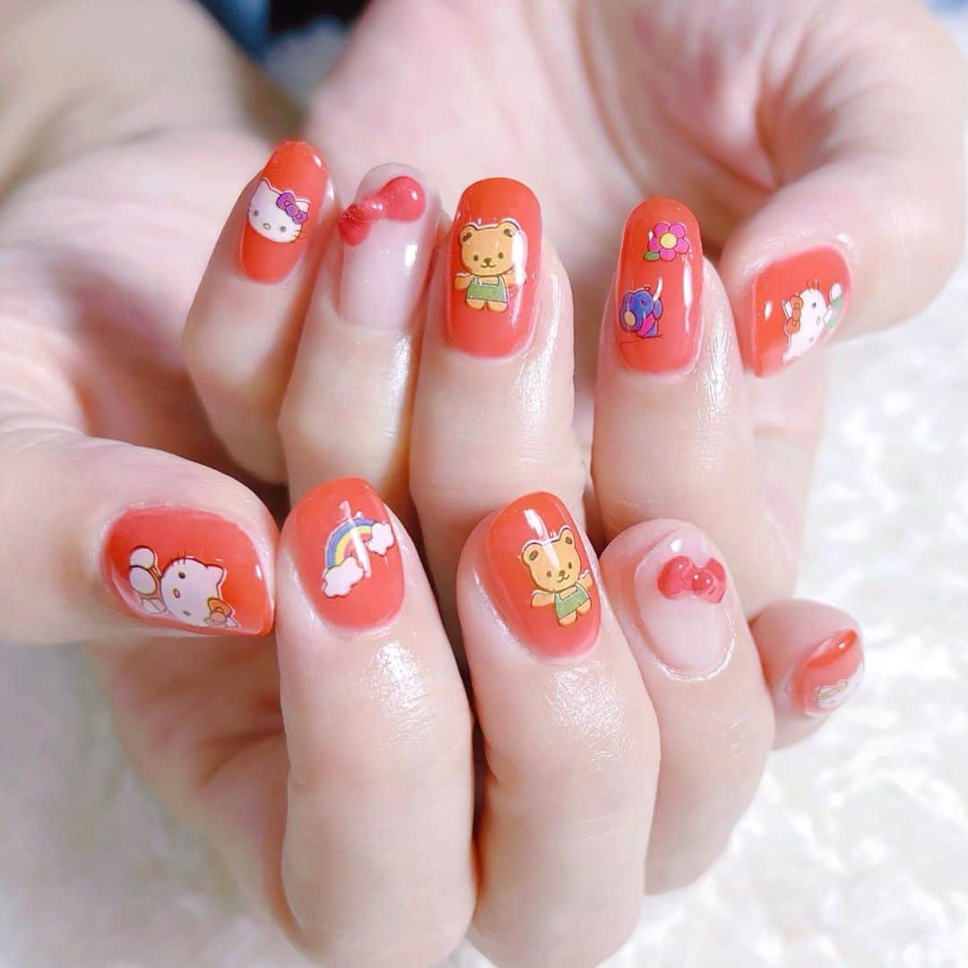 なかやまちえこのインスタグラム：「えんじいろのねいる⠀ ⠀ @mypanda.mypanda ⠀ シールはお持ち込みです♡⠀ ⠀ カラーは混ぜて作りました！⠀ @pregel.jp ⠀ #nail #nails #nailart #ネイル #美甲 #ネイルアート  #japanesenailart #manucure #japanesenails #manicurist #gelnails #أظافر #네일아트 #미용  #เพ้นท์เล็บ #artedeuñas #เพ้นท์เล็บเจล #ジェルネイルデザイン #ネイルデザイン #nagelkunst ⠀ @aby_sharenail」