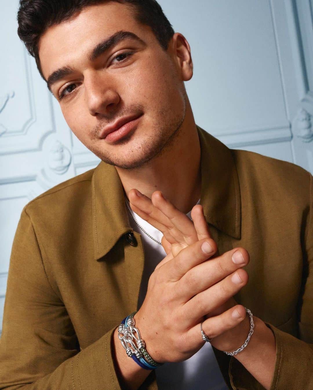 ドドのインスタグラム：「Time to unite, to include, to just let be. Nodo 'knot' jewels are the symbol of freedom and unity.   @giacomogiorgioreal  #DoDoNodo #DoDoJewels」