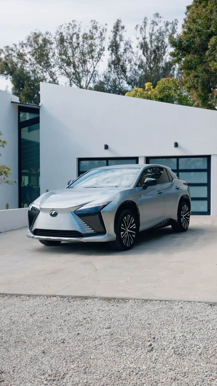 Lexus USAのインスタグラム：「Dropping in on the fully electric #LexusRZ.   *Limited availability」