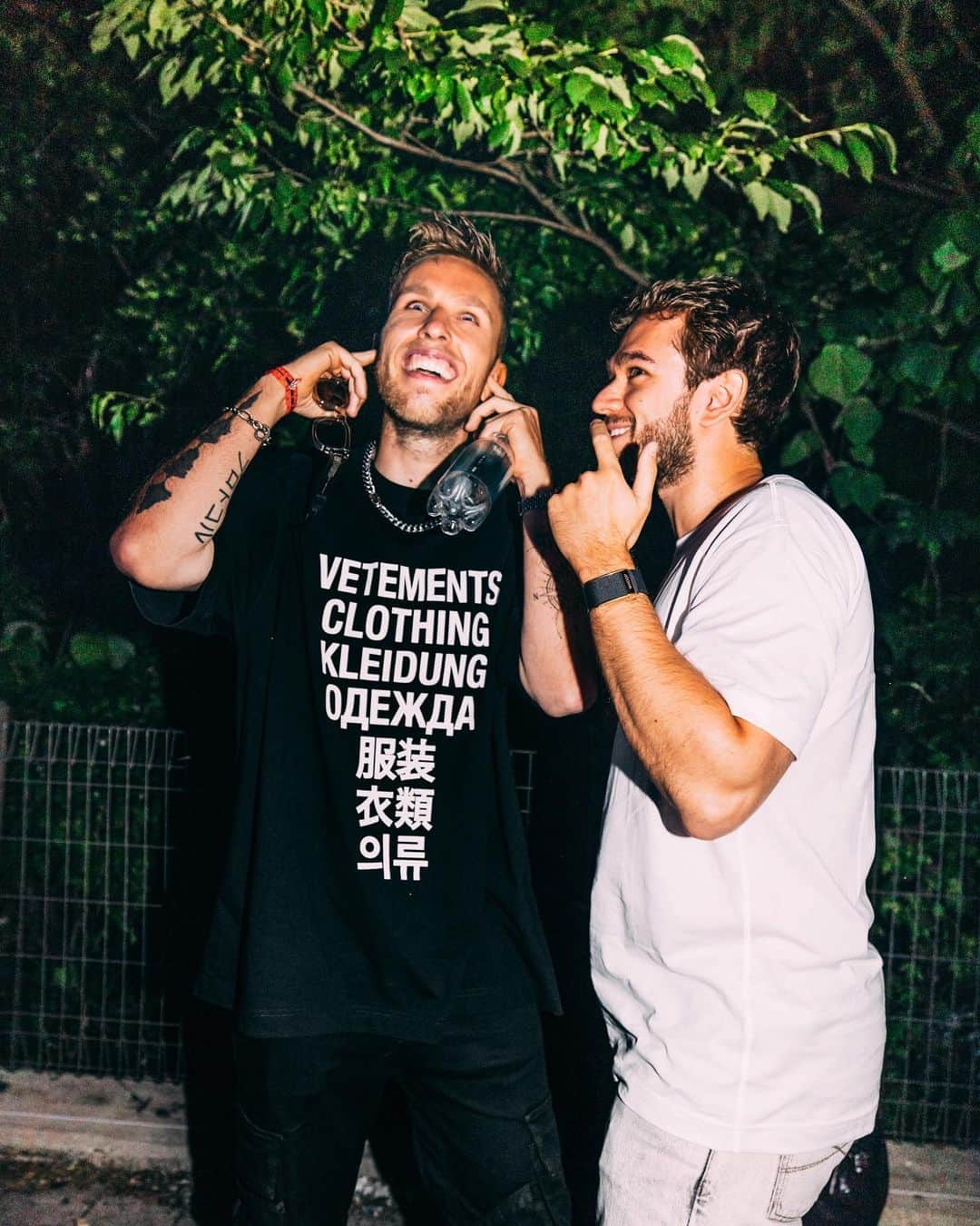 ニッキー・ロメロのインスタグラム：「Best caption wins 2 tickets for Nightvision… GO! 👀」