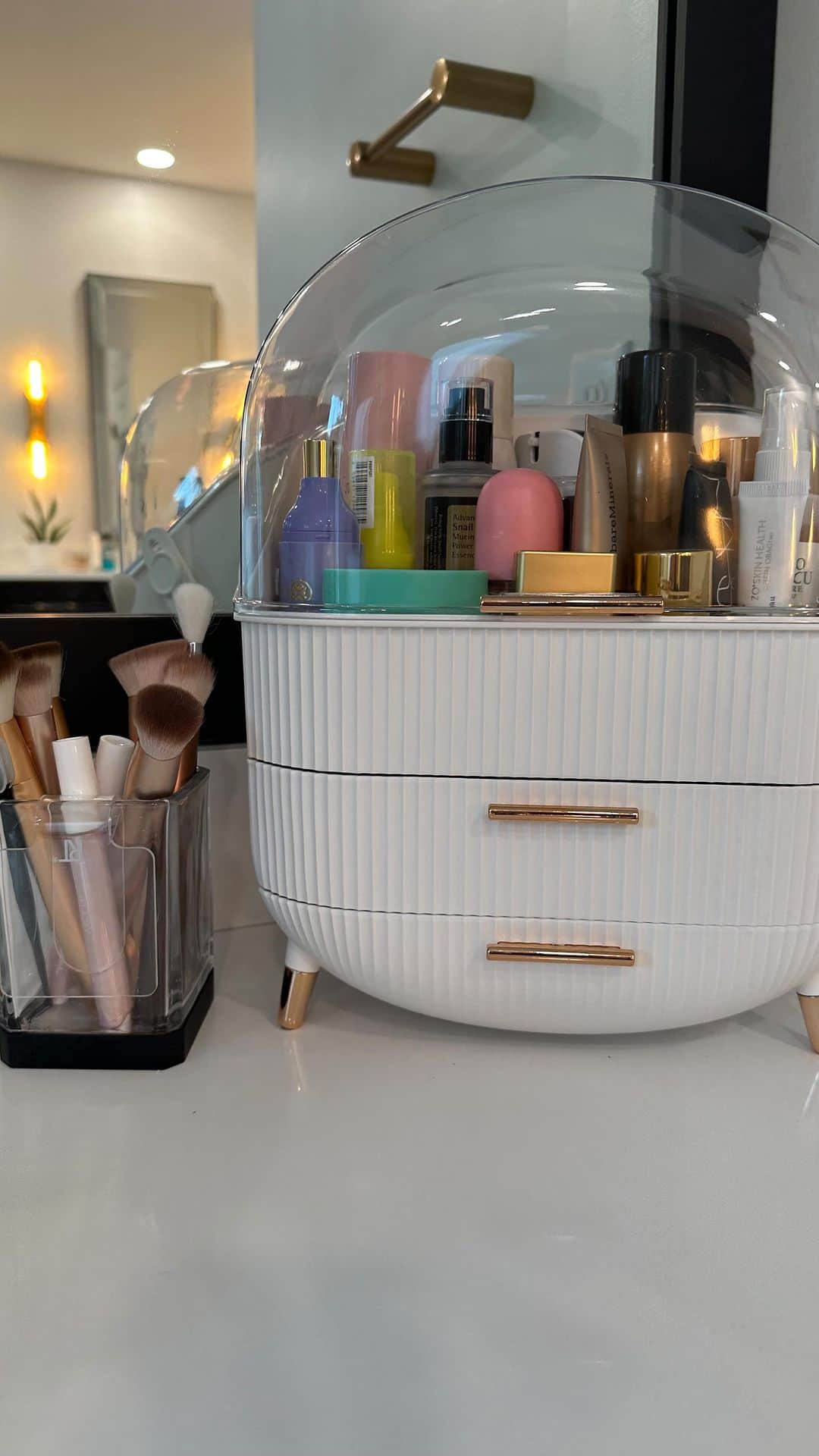 カイリン・ローリーのインスタグラム：「needed to do a quick clean up and refresh✨ l!nked  items on my story and Am@z0n st0refront 💕」