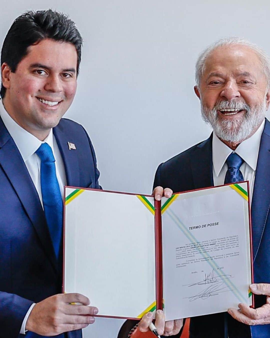 ジルマ・ルセフさんのインスタグラム写真 - (ジルマ・ルセフInstagram)「O presidente Lula deu posse aos novos ministros @andre_fufuca e @silviocostafilho . As pastas do Esporte e de Portos e Aeroportos continuarão a realizar um ótimo trabalho. O @marciofrancasp tomou posse e será ministro do Empreendedorismo, da Microempresa e da Empresa de Pequeno Porte.  📸 @ricardostuckert」9月14日 2時12分 - presidenciadobrasil