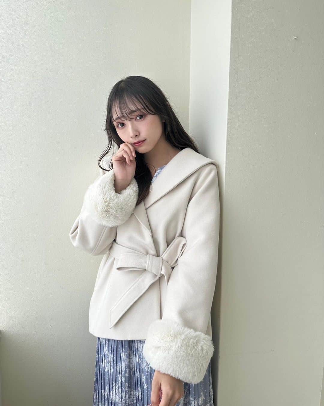 AnMILLEさんのインスタグラム写真 - (AnMILLEInstagram)「Án MILLE ㅤㅤㅤㅤㅤㅤㅤㅤㅤㅤㅤㅤㅤ Winter collection  ㅤㅤㅤㅤㅤㅤㅤㅤㅤㅤㅤㅤㅤㅤㅤㅤㅤㅤㅤㅤㅤㅤㅤㅤㅤㅤ 冬コレクション カタログモデル前回に引き続き 渡辺梨加さんです♡ ㅤㅤㅤㅤㅤㅤㅤㅤㅤㅤㅤㅤㅤ 今回もとっても可愛いので、 完成も是非お楽しみにしていてください✨ ㅤㅤㅤㅤㅤㅤㅤㅤㅤㅤㅤㅤㅤ オフショット♡ ㅤㅤㅤㅤㅤㅤㅤㅤㅤㅤㅤㅤㅤ #アンミール #anmille #フェミニンコーデ #coordinate #code #大人可愛い #ootd #outfit #ファッション」9月13日 17時18分 - anmille.official