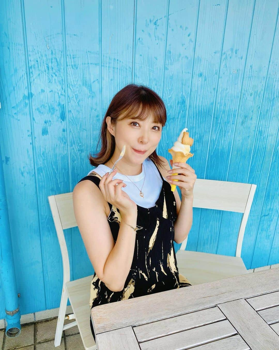 ちずみさんのインスタグラム写真 - (ちずみInstagram)「#プリン 美味しかったな〜🍮💓  友達の別荘がよきお宿すぎて終始感動してた♪ 贅沢旅行でした…🤭  #tokyo#partyon#burlesquetokyo #ootd#japanes#japan #instagood #gravure #l4l #instagravure #東京 #ギャル #水着ギャル #モデル #ビジョビ #ショーダンサー #美脚 #脚フェチ #写真好きな人と繋がりたい #熱海 #旅行 #別荘」9月13日 17時26分 - chizumi_partyon