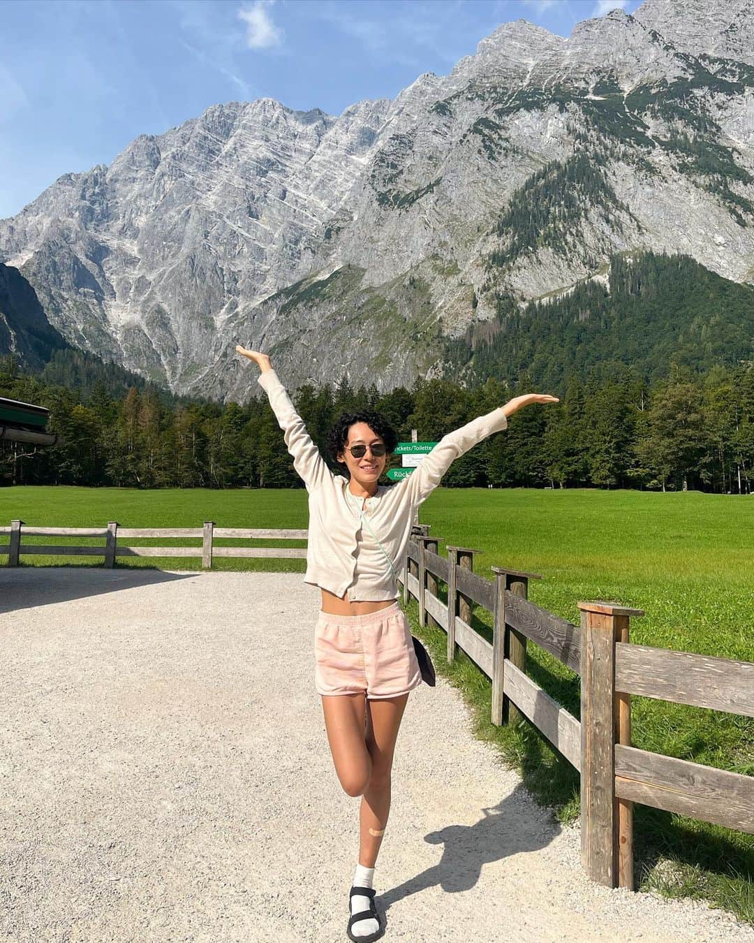 赤坂沙世さんのインスタグラム写真 - (赤坂沙世Instagram)「たら〜！Spectacular 🏔️✨　 national park 最高💛」9月13日 17時31分 - sayoakasaka
