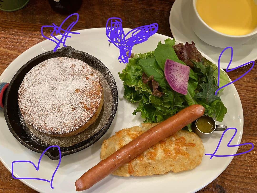 佐伯日菜子さんのインスタグラム写真 - (佐伯日菜子Instagram)「今日衣小合わせだけど朝からずっと膝がズレてるっていうかハマってない気がする。 #パンケーキ  #美味しすぎる  #大好き  #カボチャの冷製スープ  #今日もいい日でした」9月13日 18時00分 - hinakosaeki
