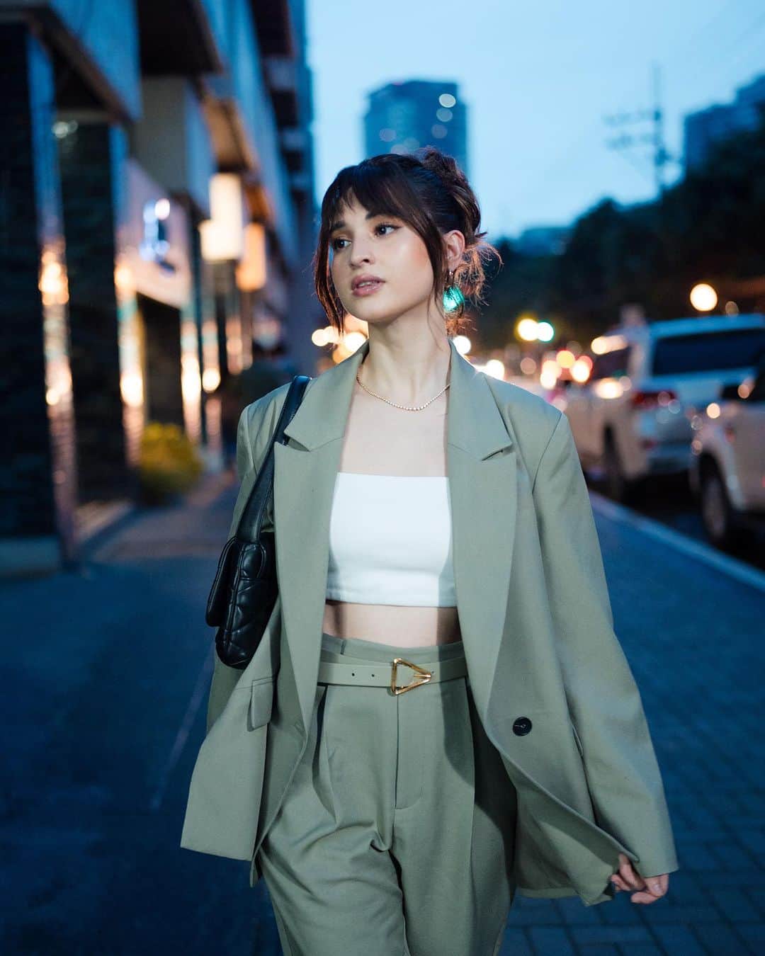 Coleen Garciaのインスタグラム：「The #LBxColeen collection is now available on lovebonito.com! 🥰  Here’s a peek at how I styled the pieces together! I love how versatile and wearable they are for everyday city life! ✨   ○ Gerty Tailored Tie Back Blazer ○ Sela Tailored Peg Leg Pants ○ Larsie Tailored Linen Cropped Shirt ○ Paula Pleather A-line Shorts ○ Sitti Relaxed V-neck Blazer ○ Wyatt Cotton Oversized Button Down Shirt ○ Zenith Batwing Knit Cardigan ○ Bradie Denim Flare Jeans ○ Thalie Tailored Wide Leg Pants  Which one’s your favorite? 😍 #LBxColeen #welovebonitoPH」