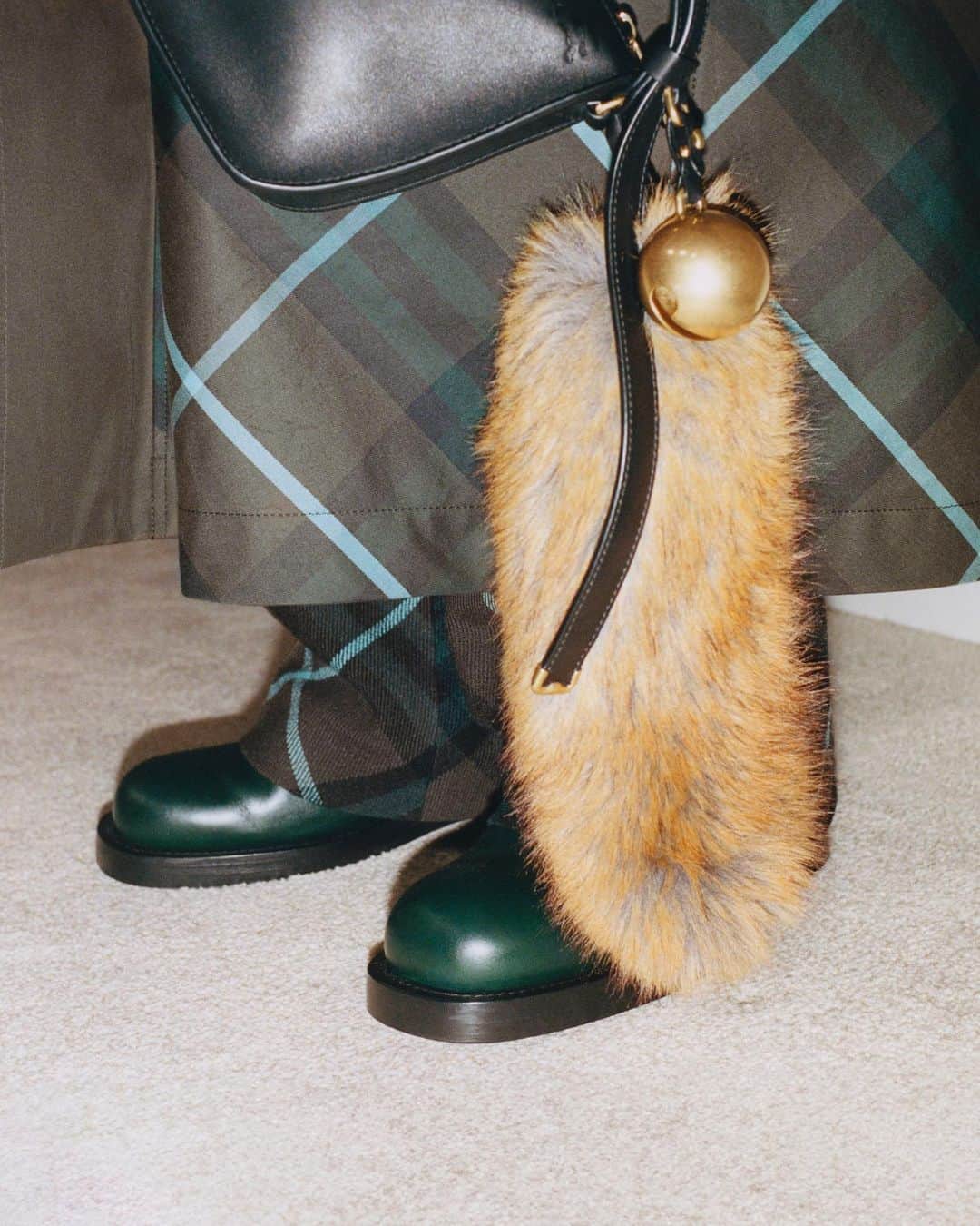 Burberryのインスタグラム：「Winter 2023 #Burberry」