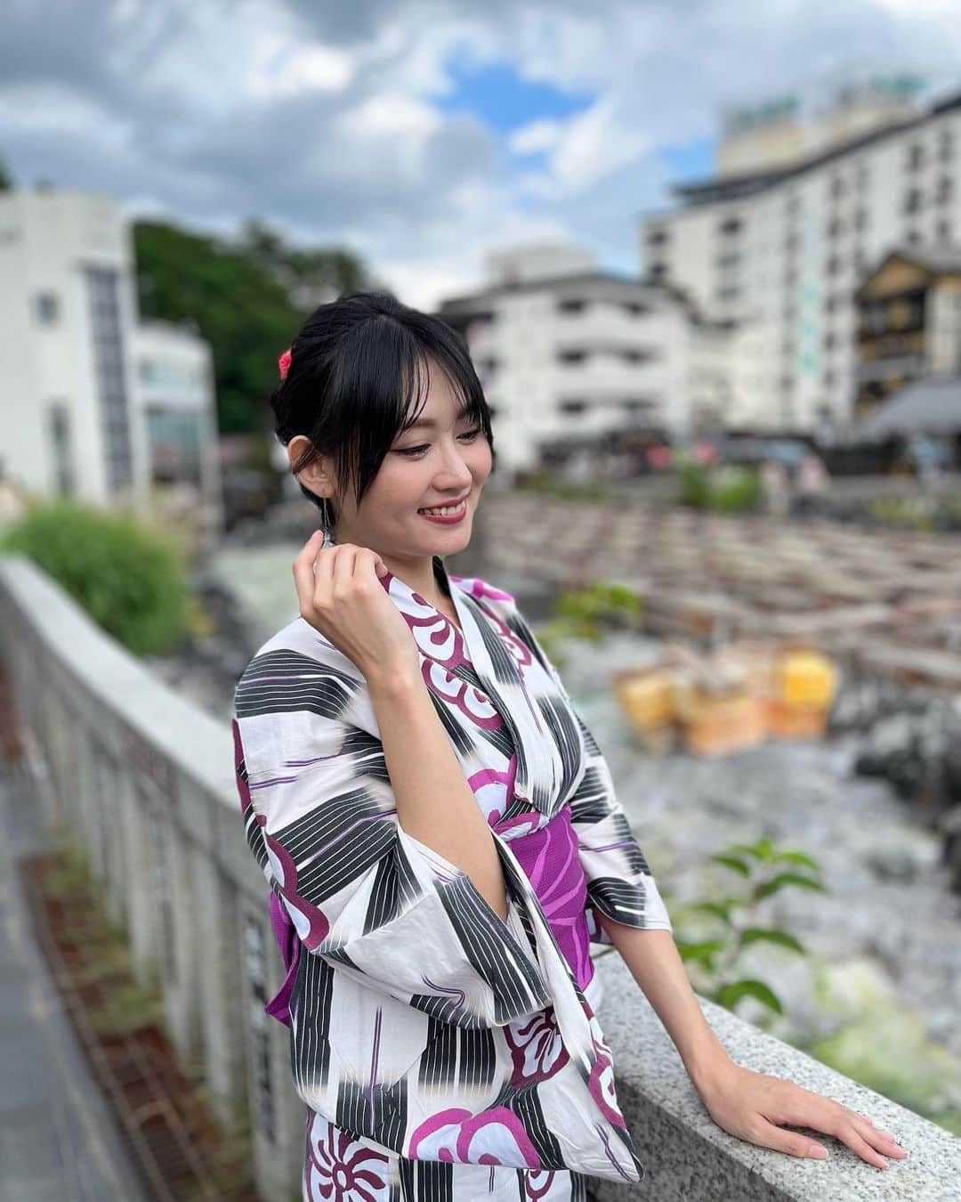 久保田杏奈さんのインスタグラム写真 - (久保田杏奈Instagram)「➡︎➡︎スワイプしてね(4枚)➡︎➡︎  2023.07.20 ゆもみちゃんお誕生日会  ゆもみちゃんのお誕生日会にて 司会を務めさせていただきました✨  素敵な浴衣もご用意いただき ゆもみちゃんのお誕生日を お祝いすることができて すごく嬉しかった😭✨✨  ゆもみちゃんが可愛い台本も 用意してくれたの🫶🏻  とっても幸せな1日でした❤️  #草津温泉アンバサダー #草津温泉 #草津 #群馬県  #ゆもみちゃん  #久保田杏奈 #あんぴい #足利市 #足利市在住 #モデル #model #塾講師 #いいね歓迎 #フォロー歓迎 #フォロワー募集中」9月13日 18時08分 - kubotaanna