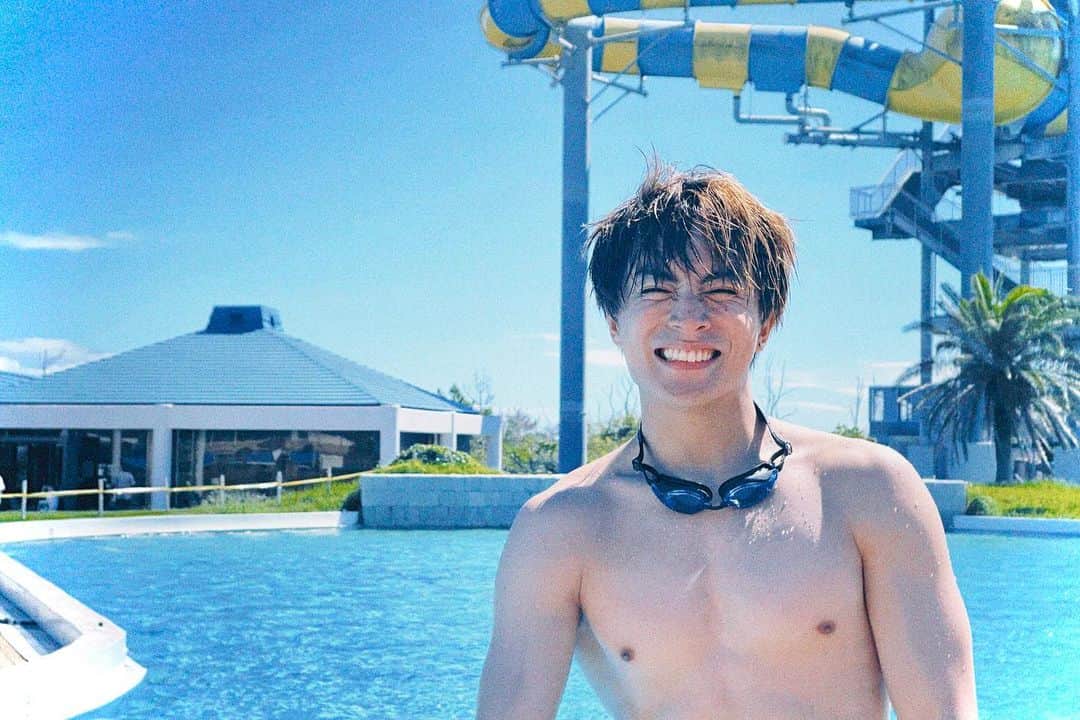 白濱亜嵐のインスタグラム：「プール行こうぜ！！☀️」