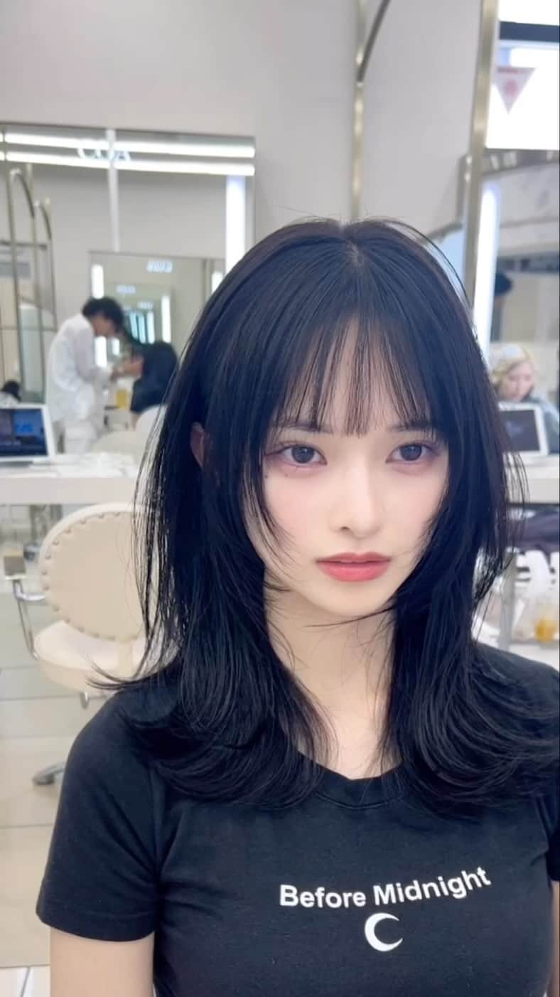 中森千尋のインスタグラム：「ダンスレッスン帰りに美容院💇‍♀️ いつもCOAの小西さんにお願いしてます @kyohei_konishi  ありがとうございます🙇‍♀️  明日は川崎クラブチッタでライブだよ〜 出番は21:05〜 物販にも立つので、会えます！  よろしくお願いいたします🙏」