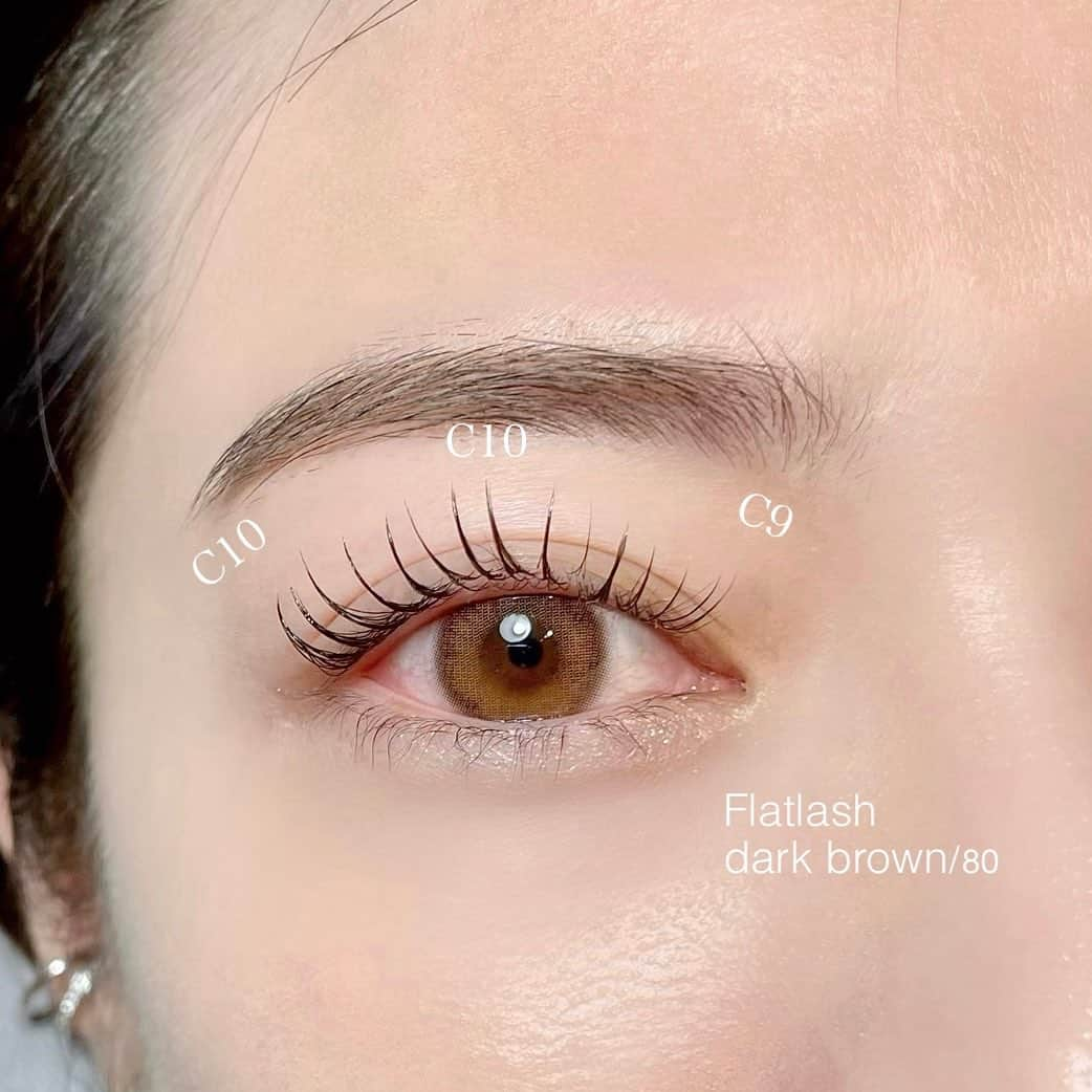 フレジエのインスタグラム：「. flat lash dark brown🤎  #パリエク  パリジェンヌラッシュリフト＋エクステ80本◎  ダークブラウンで濃すぎず柔らかい雰囲気に🍫  Amelie @fuka._.kouno  #2309fuka」