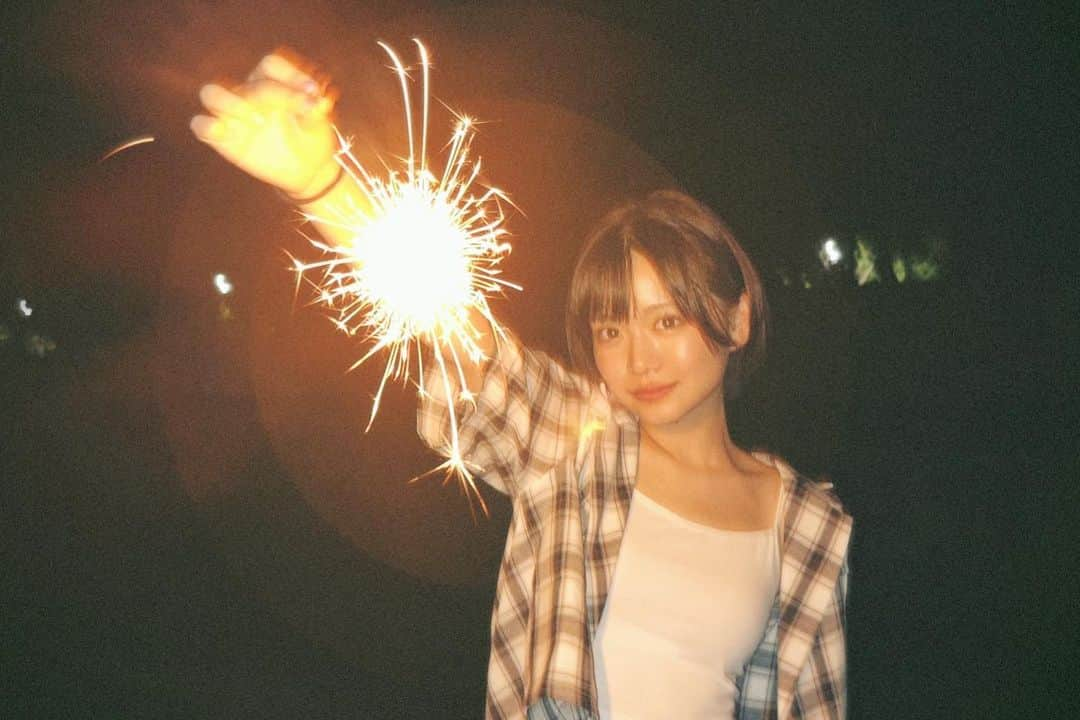 田中梨瑚さんのインスタグラム写真 - (田中梨瑚Instagram)「・  夏感じた🎇(2ヶ月前)」9月13日 18時33分 - riko_2768