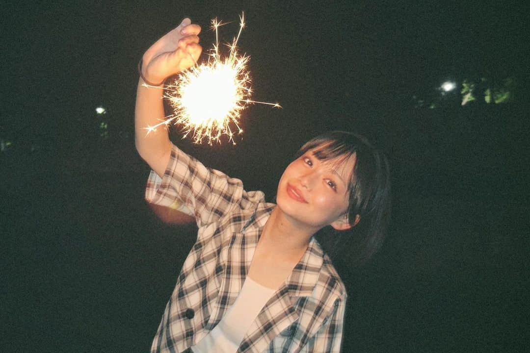 田中梨瑚のインスタグラム：「・  夏感じた🎇(2ヶ月前)」