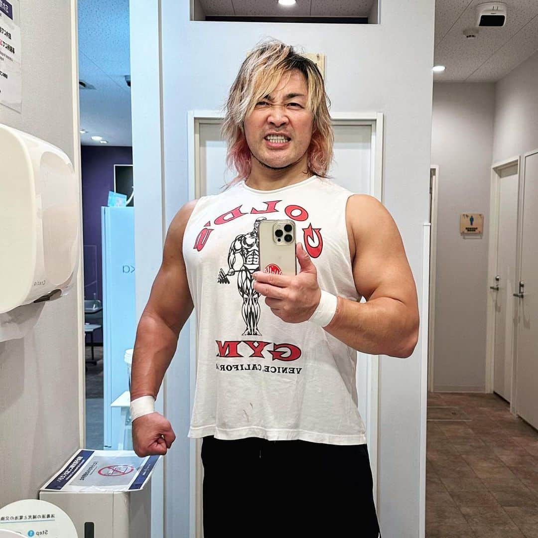 棚橋弘至のインスタグラム：「#胸トレ #chestday   #おかえりなさい 歯🦷🆕」