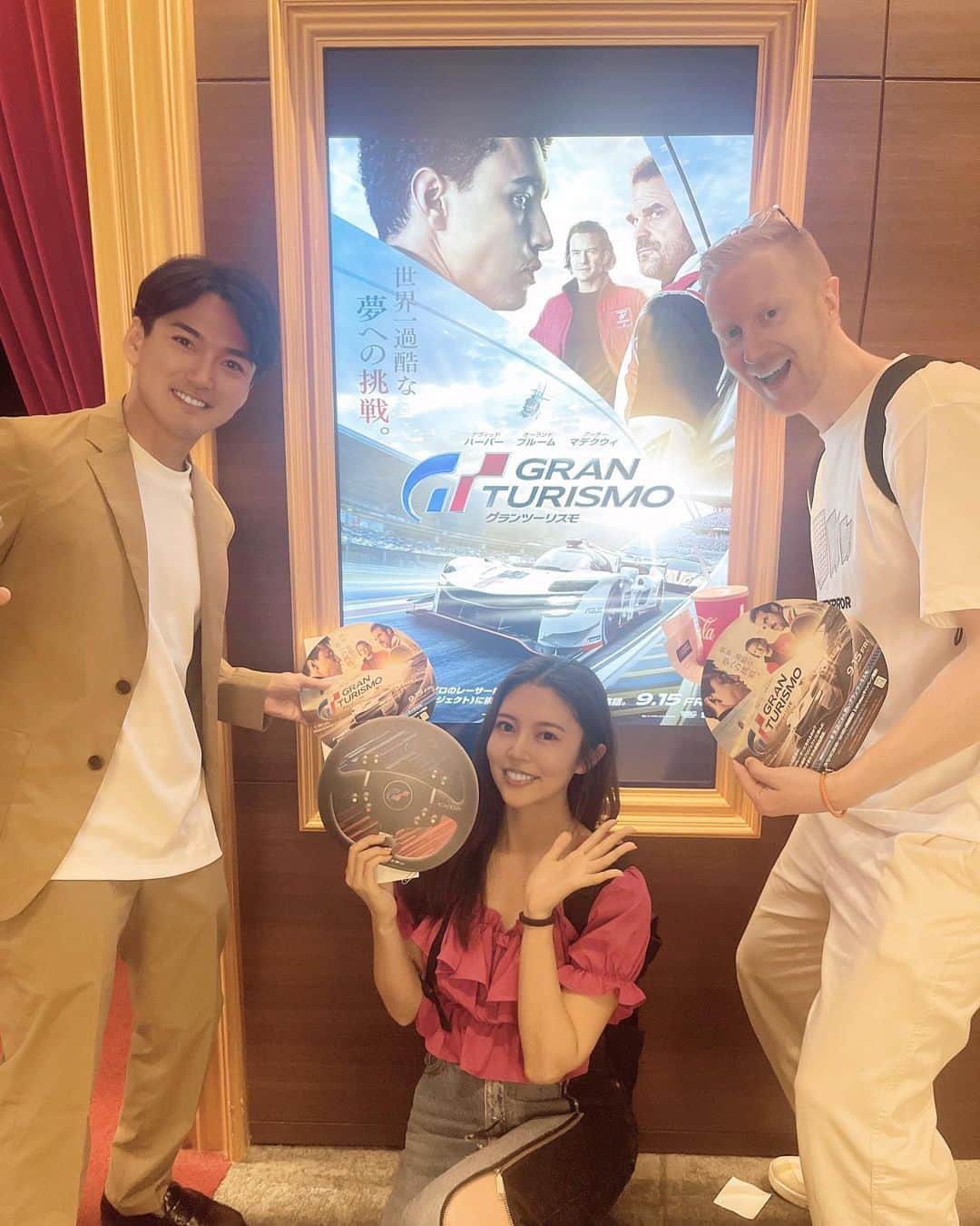 白川理桜のインスタグラム：「9月15日から公開の『グランツーリスモ』 プレミア試写会で一足先に4DXで体験させて頂きました！ ゲーム好きが本物のレーサーになる！ 漫画みたいな本当の話🚗を迫力の映像で楽しめます✨️ ⁡個人的にはあのテレビプロデューサー佐久間さんが ラジオでめちゃくちゃ話してたので絶対みる映画にしてた🙆‍♀️✨️ラジオとても好き  4DXで見ると本物のレーサーになった気分になれます！ ただ、ガチレーシングドライバーの千代さん談 「本物の車はそんなに揺れないんだよ〜」とのことで。 本物のレース以上の迫力かも知れません！笑 めちゃくちゃ貴重なお話を聞けてプレミアムすぎる ゲームもしたくなるし、本物のレースもいつか見に行きたいな！ @mr_yabatan @deadnosuke69 貴重な試写会にありがとうございました！ ⁡ ⁡ #映画 #試写会 #池袋 #movie #グランツーリスモ  #🎮 #ゲーム」
