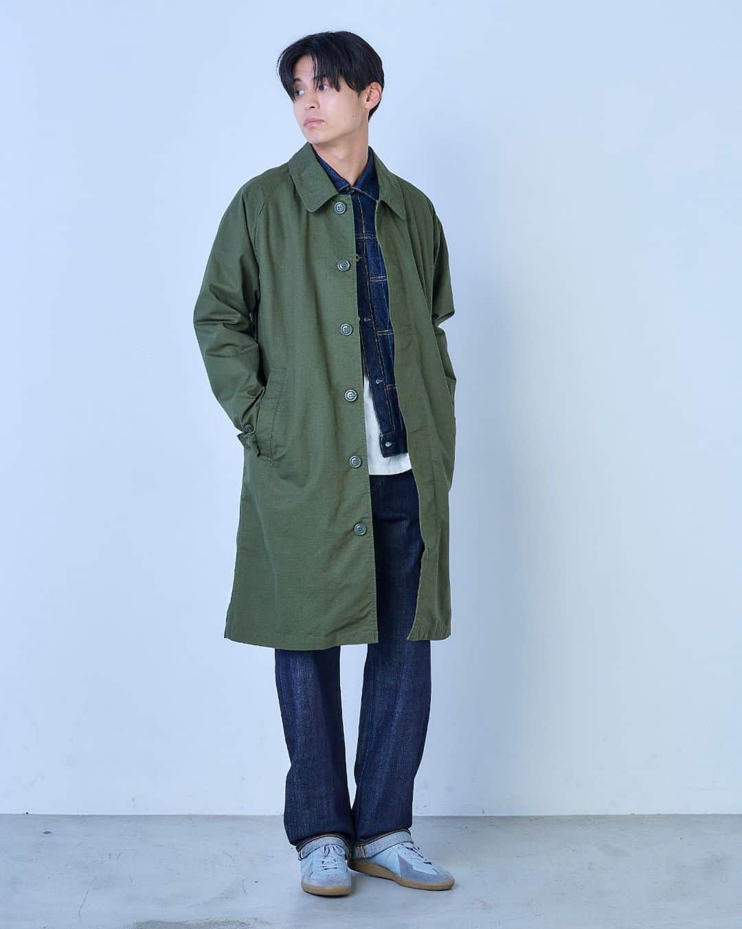 のインスタグラム：「.  JAPAN BLUE JEANS 2023 Autumn & Winter Collection  OUTER Balmacaan Coat  BOTTMS J555 Selvedge Jeans Store Limited Loose Silhouette   その他　参考商品　  @denimlabo_web   #japanblue #japanbluejeans #kojima #Kurashiki #okayama #denim #jeans #indigo #aging #madeinjapan #madeinokayama  #ジャパンブルー  #ジャパンブルージーンズ #児島 #倉敷 #岡山 #日本製」