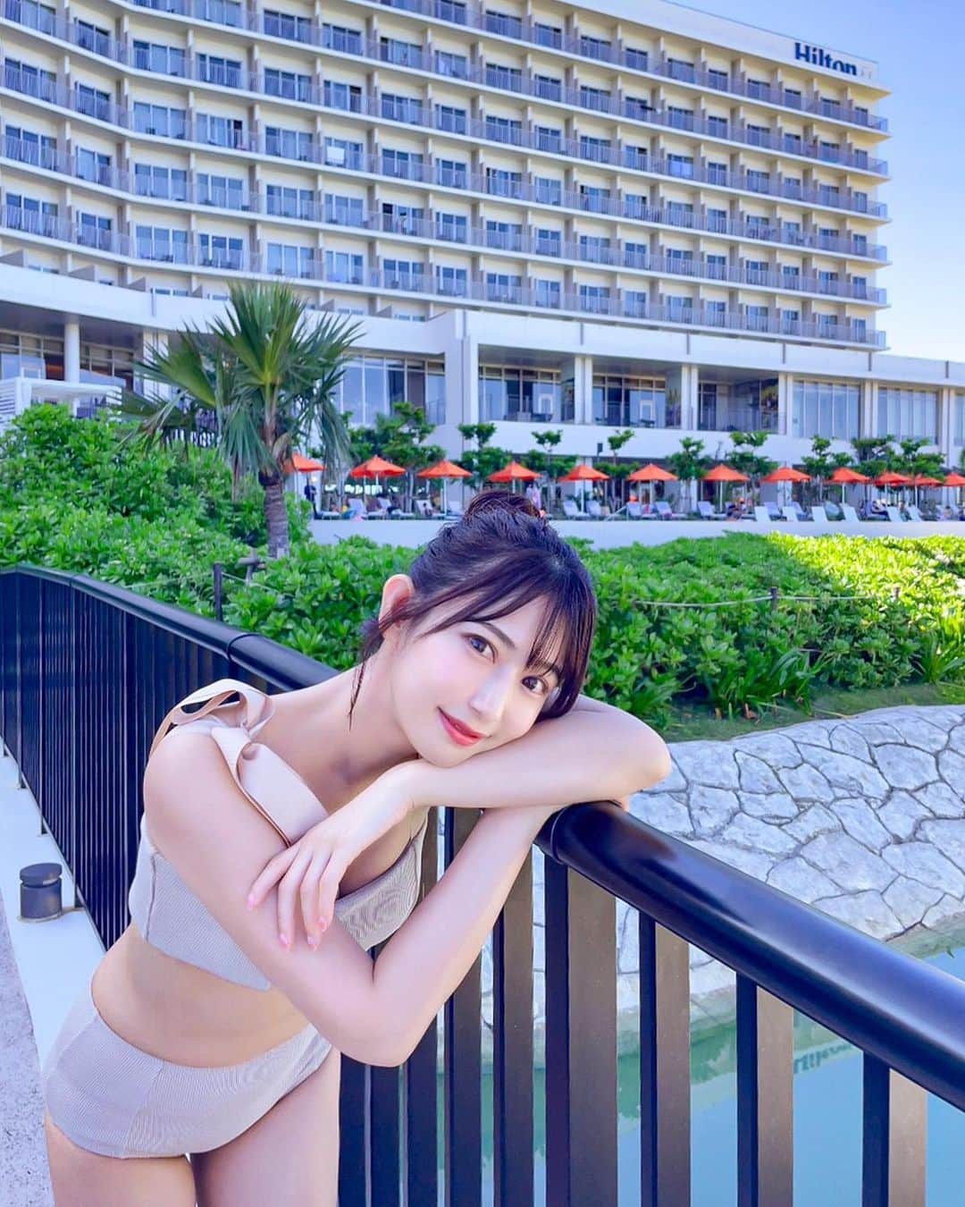 日野礼香さんのインスタグラム写真 - (日野礼香Instagram)「この夏最後の水着かな？🌺 ヒルトン沖縄瀬底リゾートは海もプールも最高でした✨✨  #沖縄 #沖縄旅行 #ヒルトン沖縄瀬底リゾート #okinawa #hilton #hiltonokinawa #beach #okinawatrip #trip #pool #resort #swimwear #japanesegirl #travel #travelphotography  #ビーチ #リゾート #瀬底島 #国内旅行 #ビーチリゾート #スカートで旅するchieru #水着コーデ #旅好き #女子旅 #水着 #旅好き女子 #タビジョ #ビーチスタイル #沖縄ホテル #ホカンス」9月13日 18時56分 - reicheru219