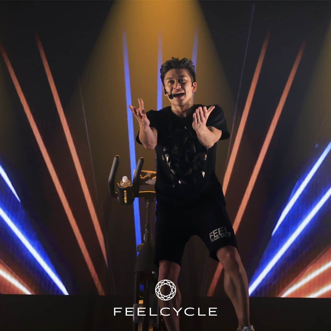 FEELCYCLE (フィールサイクル) さんのインスタグラム写真 - (FEELCYCLE (フィールサイクル) Instagram)「◆New Program Information◆  常に最新の音楽を堪能できる大人気プログラム FEEL NOW「GOLD」が最新曲となって登場！  あなたはFEELCYCLEで音楽とひとつになる。 LET THE MUSIC TAKE YOU AWAY.  ＜FEEL NOW : GOLD＞ 10/1(Sun)より全国のスタジオで順次リリース！  ※Apple Musicのプレイリストは9/30(Sat)まで現在のFEEL NOW : GOLDのプレイリストの提供となり、10/2(Mon)より最新曲に更新されます。 (10/1のみ非公開となります)  予約開始は9/15(Fri)20:00頃を予定しています。  #45分で約800kcal消費 #滝汗 #ストレス解消 #ダイエット #腹筋 #feelcycle #フィールサイクル #feel #cycle #morebrilliant #itsstyle #notfitness #暗闇フィットネス #フィットネス #ジム #音楽とひとつになる #洋楽好きと繋がりたい #洋楽 #FEELNOW #gold #最新曲」9月13日 19時00分 - feelcycle_official