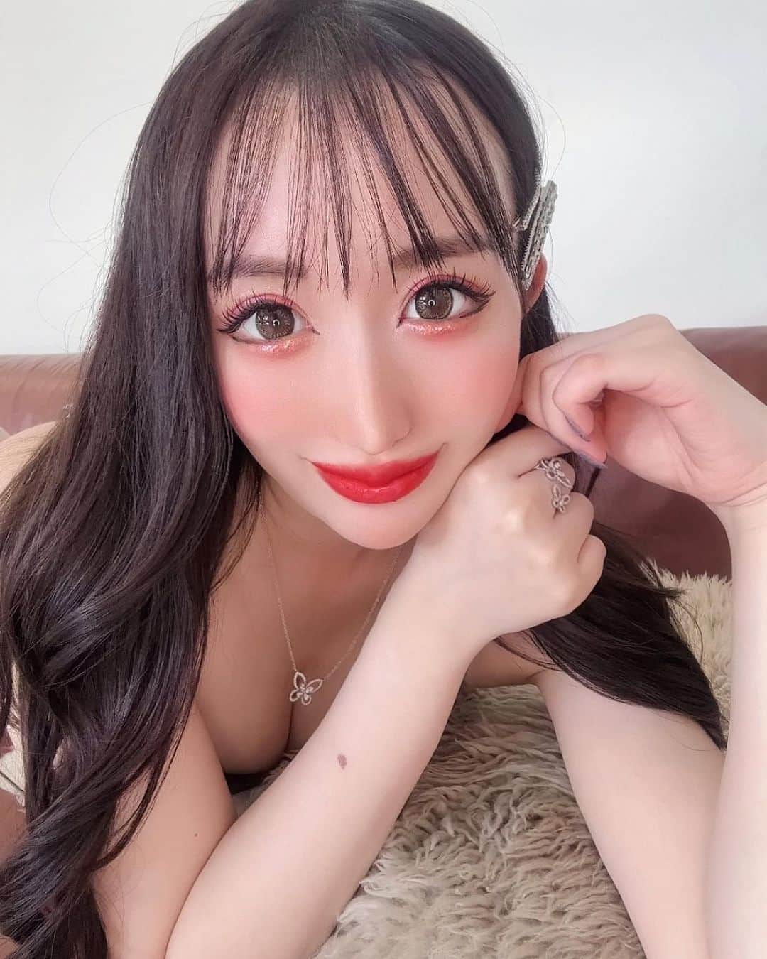 白咲えりかのインスタグラム：「夏の終わりを感じて寂ちい👸🩷  #葉山 #一棟貸し #andmoonnoa #お誕生日 #birthday #birthdaygirl #birthdaytrip #名古屋 #神戸 #東京 #大阪 #福岡 #グラビア #投資女子 #20代投資家と繋がりたい #instagood #マツエク #キラキラ女子 #instadaily #love #happy #いいね返し #followforfollowback」