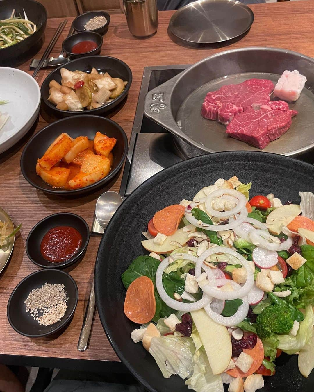 なみさんのインスタグラム写真 - (なみInstagram)「韓国🇰🇷  仁川でタコ鍋→カフェ→焼肉→サムギョプサル→明洞でカンジャンケジャン→金浦でスンドゥプ食べた🍽️🧡  韓国料理美味しかった🧡  韓国に住んでる友達にも会えて🫶  遅くなりましたが、本日5話目投稿します😆  #韓国　#韓国グルメ　 #仁川　#明洞　#金浦 #korean」9月13日 19時15分 - nami73_golf