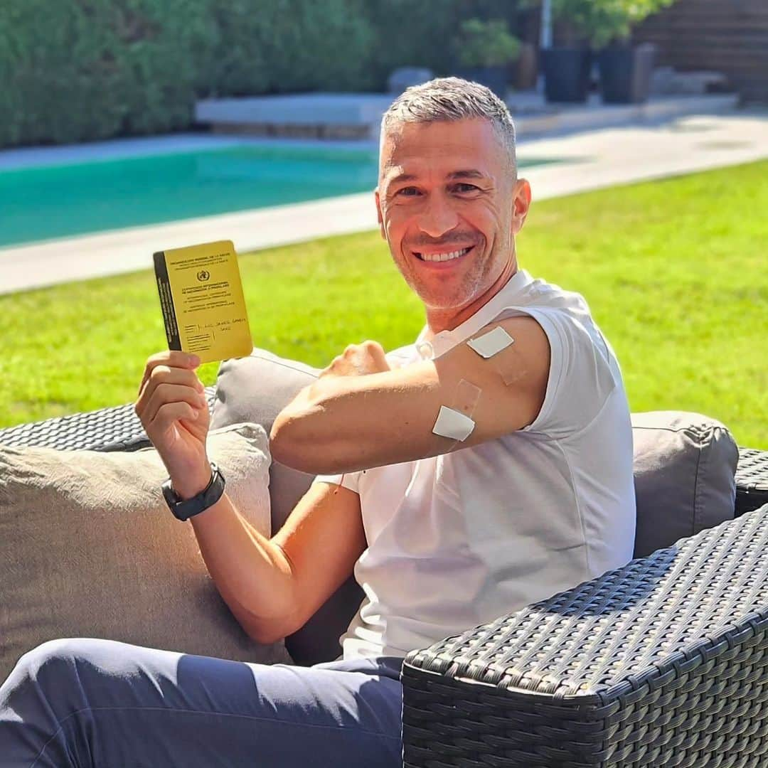 ルイス・ハビエル・ガルシア・サンスのインスタグラム：「Yellow fever ✅️ Hepatitis A ✅️ Typhoid fever ✅️ Getting ready to travel the next few months. Asia, Africa, South America will be my next destinations. Looking forward to visit some of you guys and share some experiences & Chats about Football, life and why I know it sis cross the line. #morethanagame #Travelling #next」