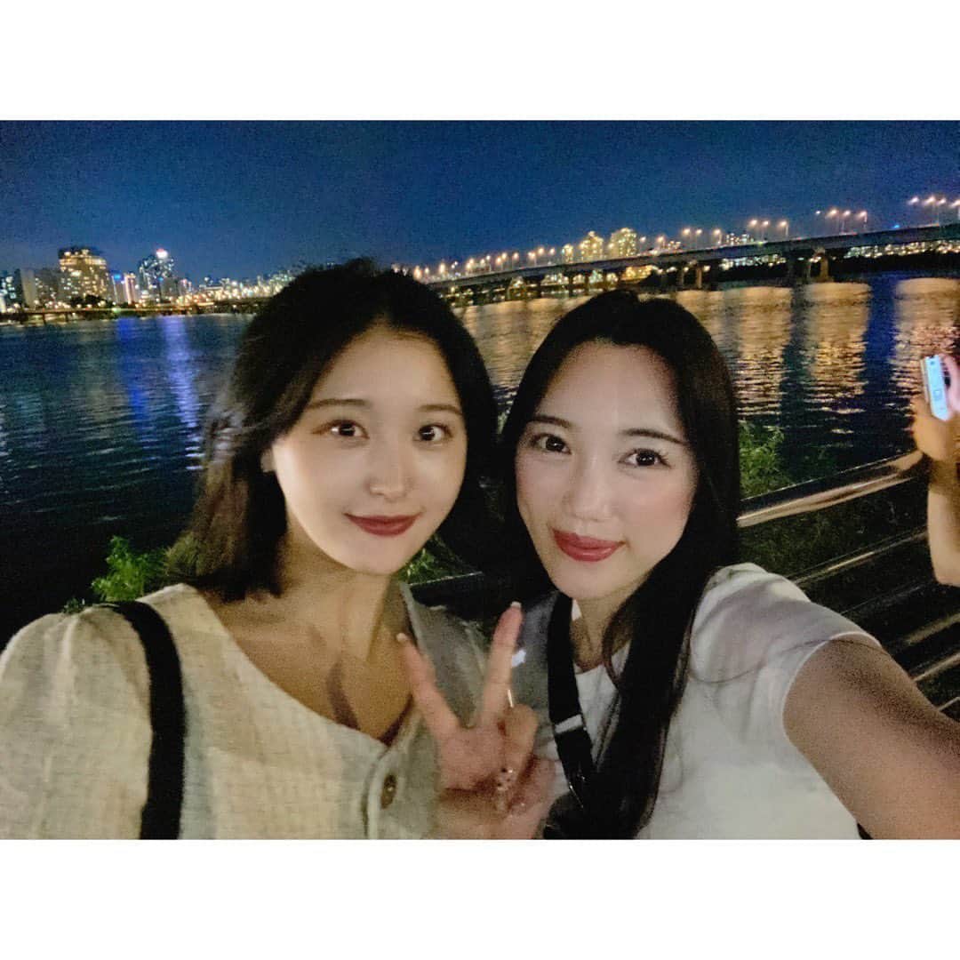 新井乃亜のインスタグラム：「🇰🇷 #여의도한강공원 with ともよ🥰❤️ ちるりんちょ✨」