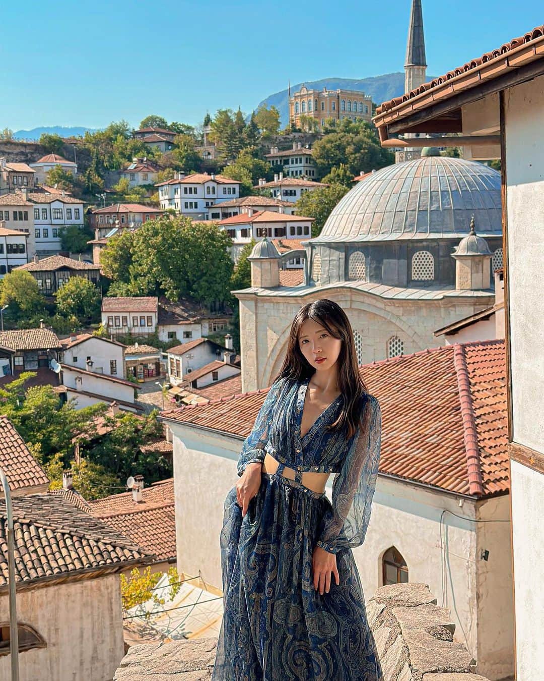めいのインスタグラム：「--🇹🇷Turkey 世界遺産のサフランボル 綺麗な街  ・ ・ ・　 ・ ・ ・  —  #instapic#日本#世界遺産#寫真#portrait#사진#turkey#トルコ#커피#ポートレート#japanesegirl#写真集#japan#photo_jpn#旅行#섹시#photo#写真部#フォロー#撮影#model#view#土耳其#tokyo#follow#portraitsedition  番紅花城 最美的城鎮，最美的街道」