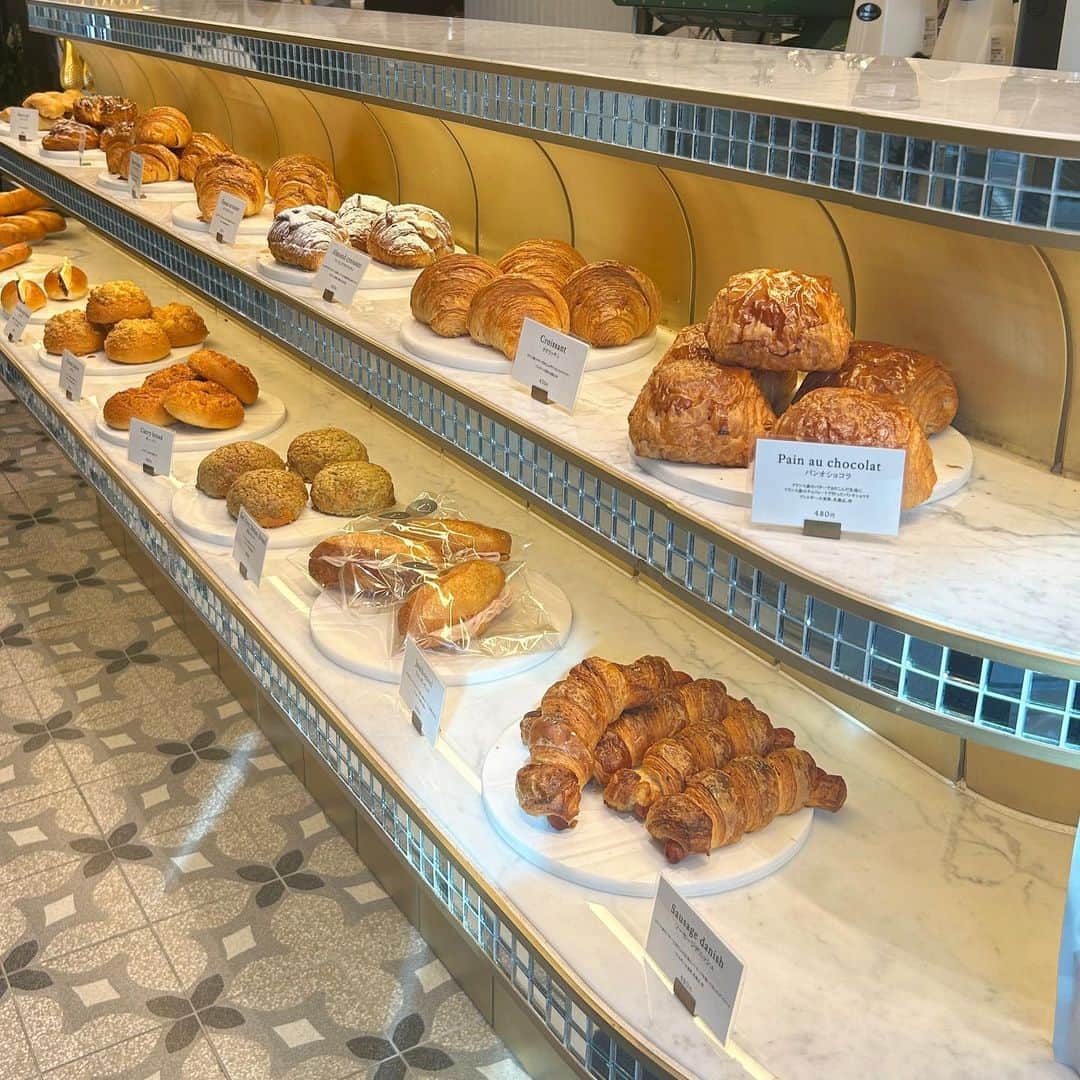 あかねぴのインスタグラム：「.  🥐🍞🥖」