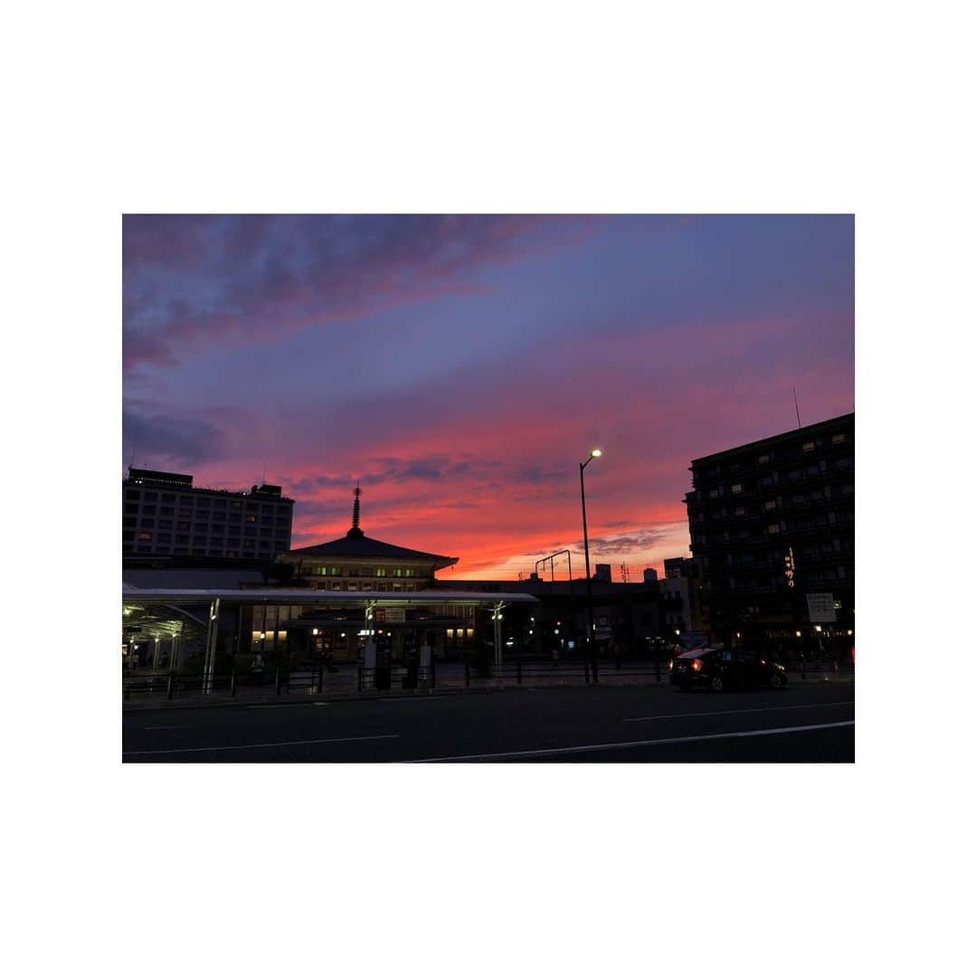 のインスタグラム：「miss everything about japan」