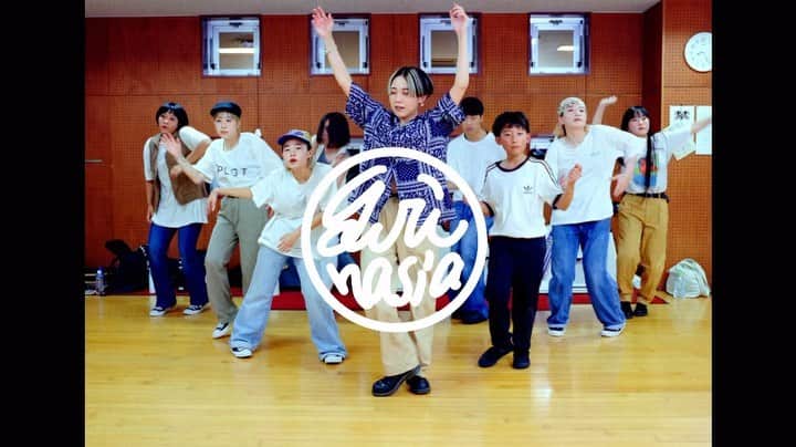 yurinasiaのインスタグラム：「🌪️🌪️🌪️ jABBKLAB friday yurinasia lesson  choreographer @yurinasia  撮影映像制作 @ayumugugu  music @mono.no.aware.0630   dancer @yurinasia  @cocoroyen  @___regulus___  @maho._.0604  @_hinsu_  @__.tsubaki  @luychanii  @skma_of  @kotasimpson__  tops: @columbia_jp」