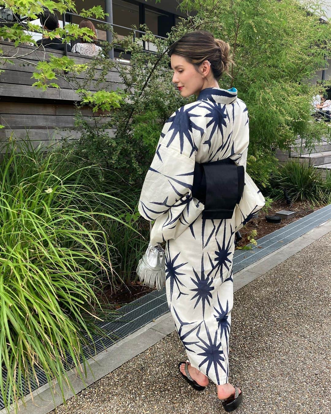 ケリーアンのインスタグラム：「💙  Did a good job dressing myself in Yukata.」