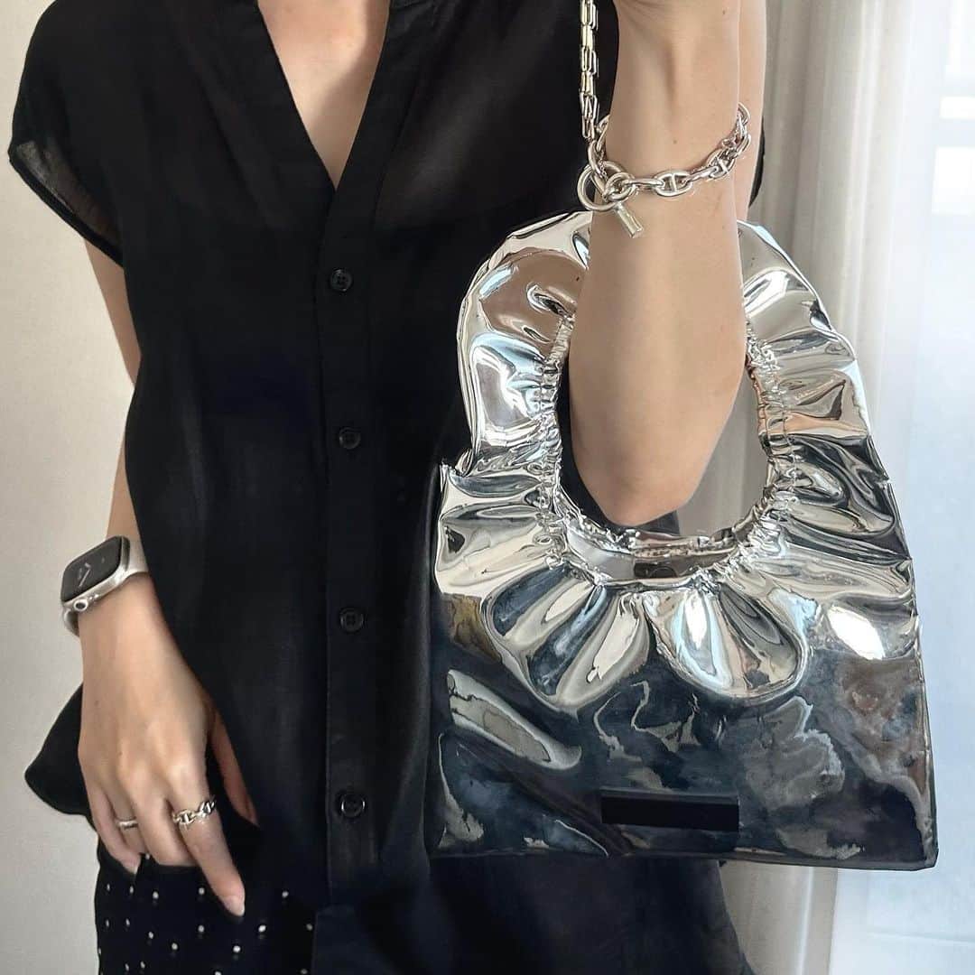 mimimi.amのインスタグラム：「Wᴇᴅɴᴇsᴅᴀʏ...  今日のコーデ。  #heloyse」