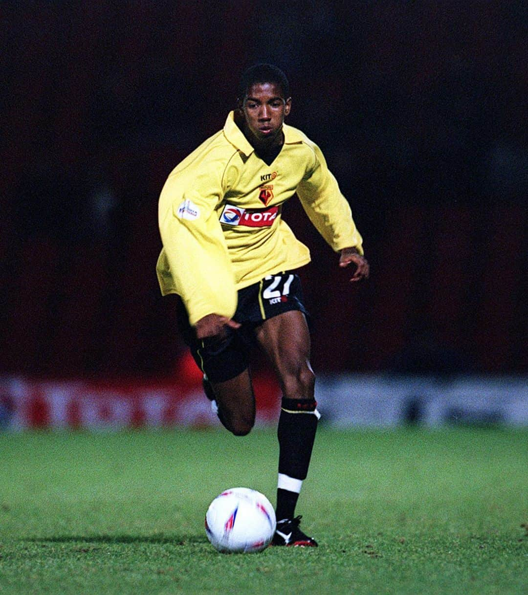 ワトフォードFCさんのインスタグラム写真 - (ワトフォードFCInstagram)「The Vault: Ashley Young. 🔐  On this day 20 years ago, a young Ashley stepped off the bench and onto the Vicarage Road turf for his bow as a first-teamer. Moments later, he had his first professional goal. Little did anyone know, that was to be a precursor for a glittering career.  In a world where football legends are forged through passion and perseverance, Ashley Young's 20-year career stands as a testament to unwavering dedication. From his humble beginnings in the Watford FC academy to the global stages of football's elite, Young's journey has been a relentless pursuit of excellence.   Here's to two decades of football magic and to the chapters still being written. 🌟」9月13日 20時16分 - watfordfcofficial