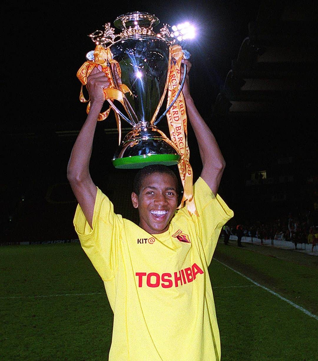 ワトフォードFCさんのインスタグラム写真 - (ワトフォードFCInstagram)「The Vault: Ashley Young. 🔐  On this day 20 years ago, a young Ashley stepped off the bench and onto the Vicarage Road turf for his bow as a first-teamer. Moments later, he had his first professional goal. Little did anyone know, that was to be a precursor for a glittering career.  In a world where football legends are forged through passion and perseverance, Ashley Young's 20-year career stands as a testament to unwavering dedication. From his humble beginnings in the Watford FC academy to the global stages of football's elite, Young's journey has been a relentless pursuit of excellence.   Here's to two decades of football magic and to the chapters still being written. 🌟」9月13日 20時16分 - watfordfcofficial