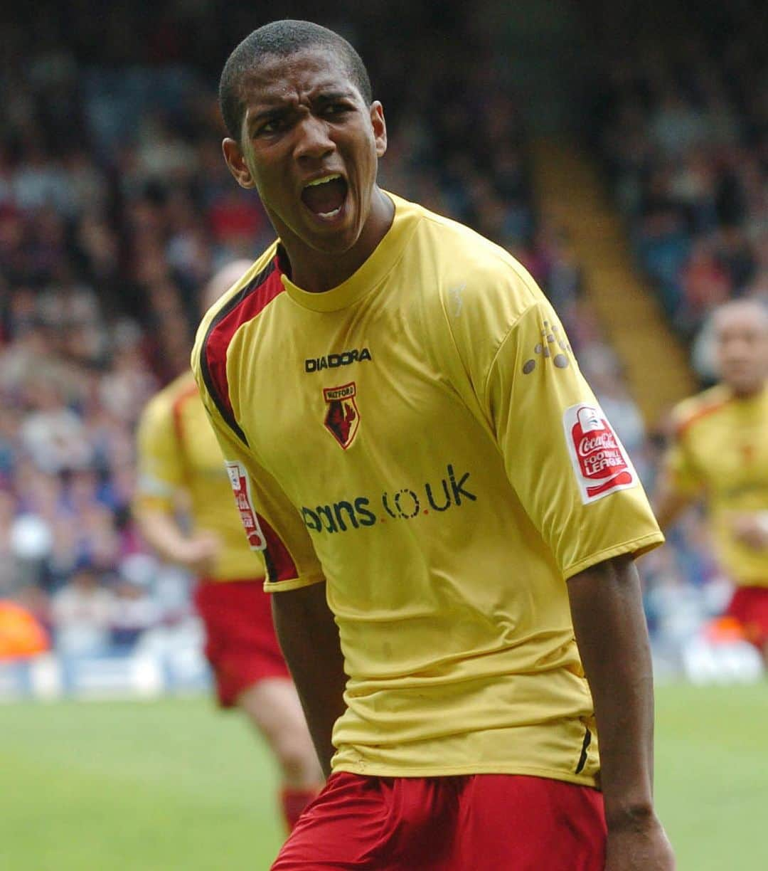 ワトフォードFCさんのインスタグラム写真 - (ワトフォードFCInstagram)「The Vault: Ashley Young. 🔐  On this day 20 years ago, a young Ashley stepped off the bench and onto the Vicarage Road turf for his bow as a first-teamer. Moments later, he had his first professional goal. Little did anyone know, that was to be a precursor for a glittering career.  In a world where football legends are forged through passion and perseverance, Ashley Young's 20-year career stands as a testament to unwavering dedication. From his humble beginnings in the Watford FC academy to the global stages of football's elite, Young's journey has been a relentless pursuit of excellence.   Here's to two decades of football magic and to the chapters still being written. 🌟」9月13日 20時16分 - watfordfcofficial