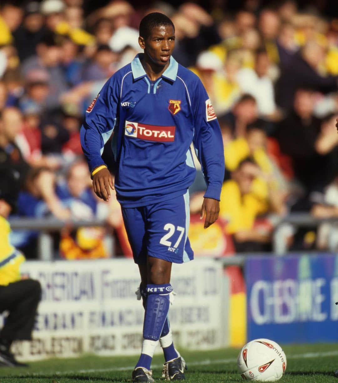 ワトフォードFCさんのインスタグラム写真 - (ワトフォードFCInstagram)「The Vault: Ashley Young. 🔐  On this day 20 years ago, a young Ashley stepped off the bench and onto the Vicarage Road turf for his bow as a first-teamer. Moments later, he had his first professional goal. Little did anyone know, that was to be a precursor for a glittering career.  In a world where football legends are forged through passion and perseverance, Ashley Young's 20-year career stands as a testament to unwavering dedication. From his humble beginnings in the Watford FC academy to the global stages of football's elite, Young's journey has been a relentless pursuit of excellence.   Here's to two decades of football magic and to the chapters still being written. 🌟」9月13日 20時16分 - watfordfcofficial