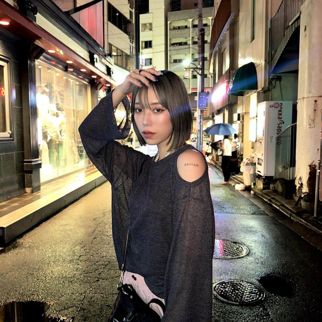 タナカガのインスタグラム：「雨降った後の夜の写真って綺麗に写るから好き」